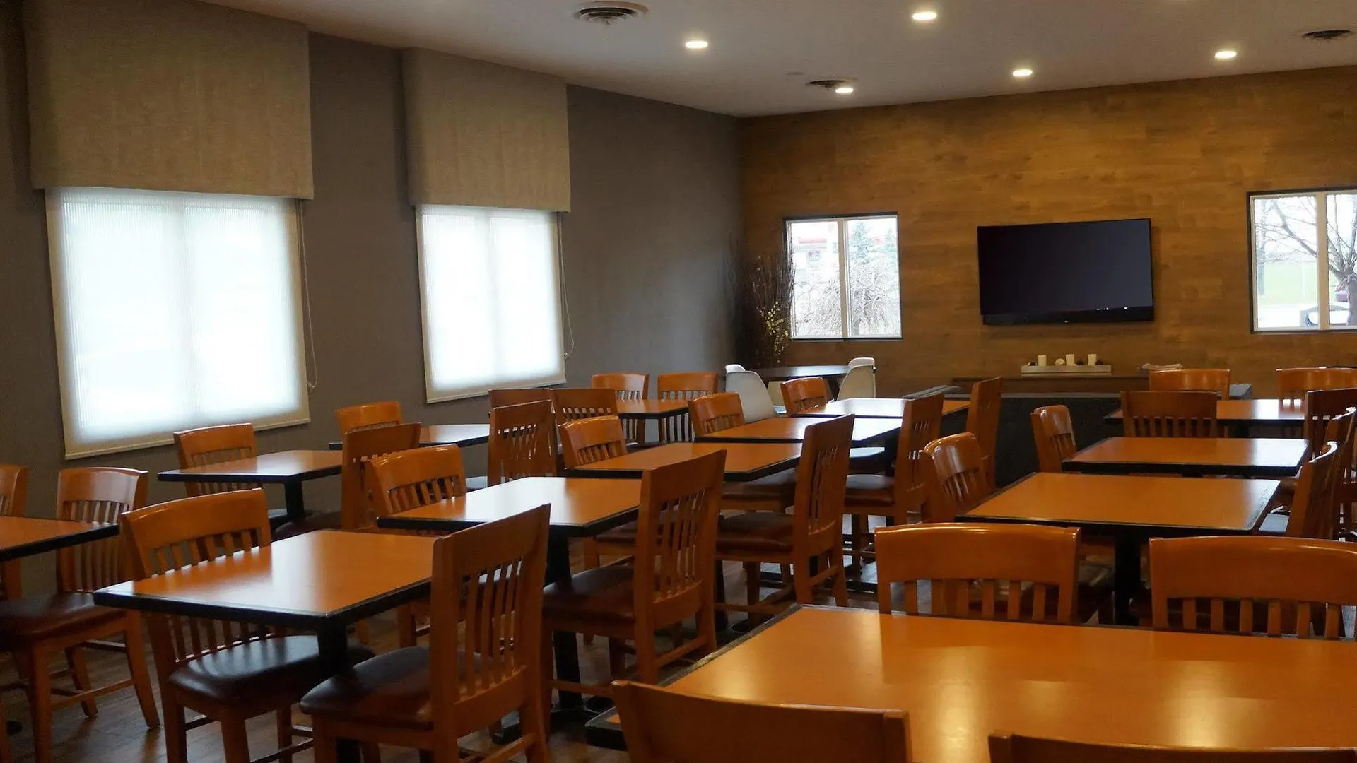 Quality Inn Airport West Mississauga 3*,